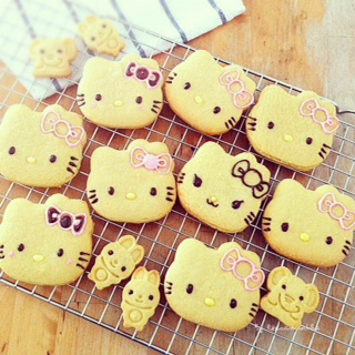 Hello kitty, sanrio, cute food, cute, cat, cookies, cookie, decorated cookies, kids, birthday, celebration cookies, celebrations, parties, party